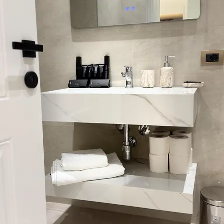 Apartment Chic Free Parking